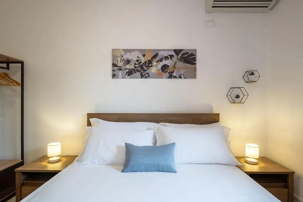 فيلة Sant'Andrea Villa- 300M From The Beach- Easy Parking- Netflix-Self Check-In كوارتو سانتيلينا إيطاليا